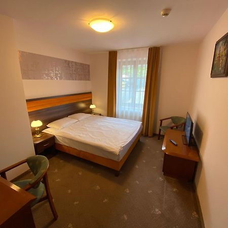 Hotel Grant Крыница-Здруй Экстерьер фото