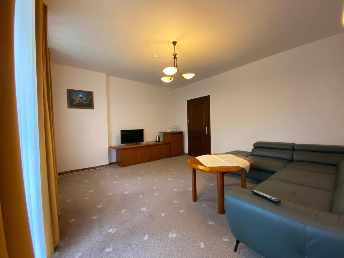 Hotel Grant Крыница-Здруй Экстерьер фото