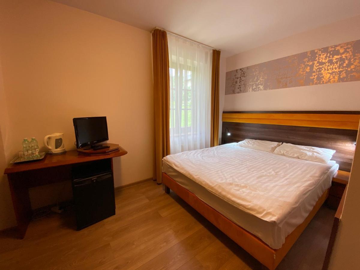 Hotel Grant Крыница-Здруй Экстерьер фото