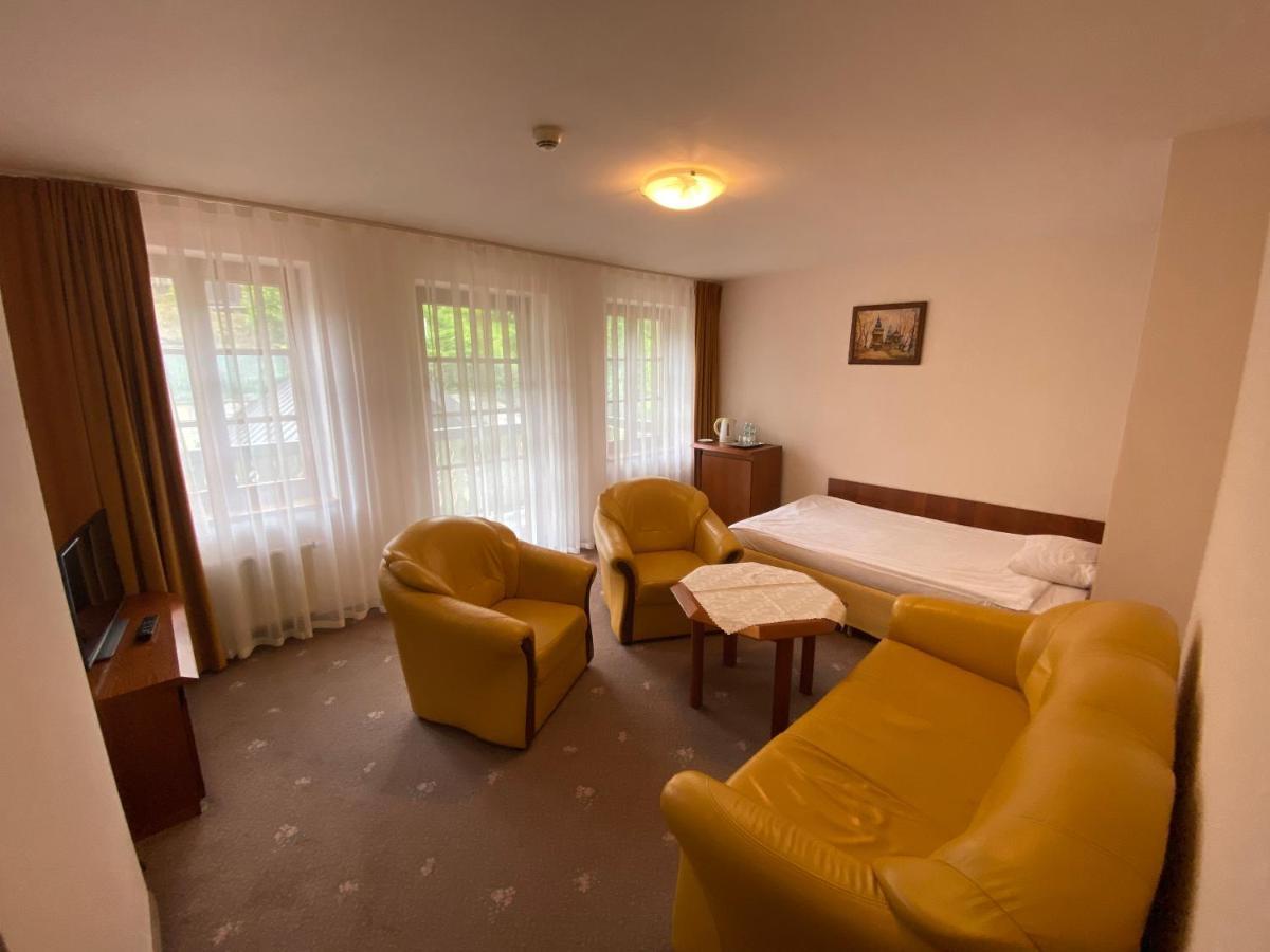 Hotel Grant Крыница-Здруй Экстерьер фото