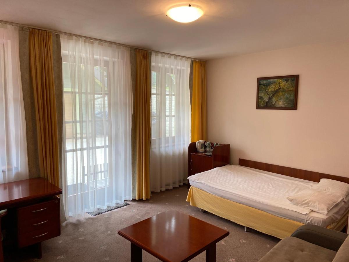 Hotel Grant Крыница-Здруй Экстерьер фото