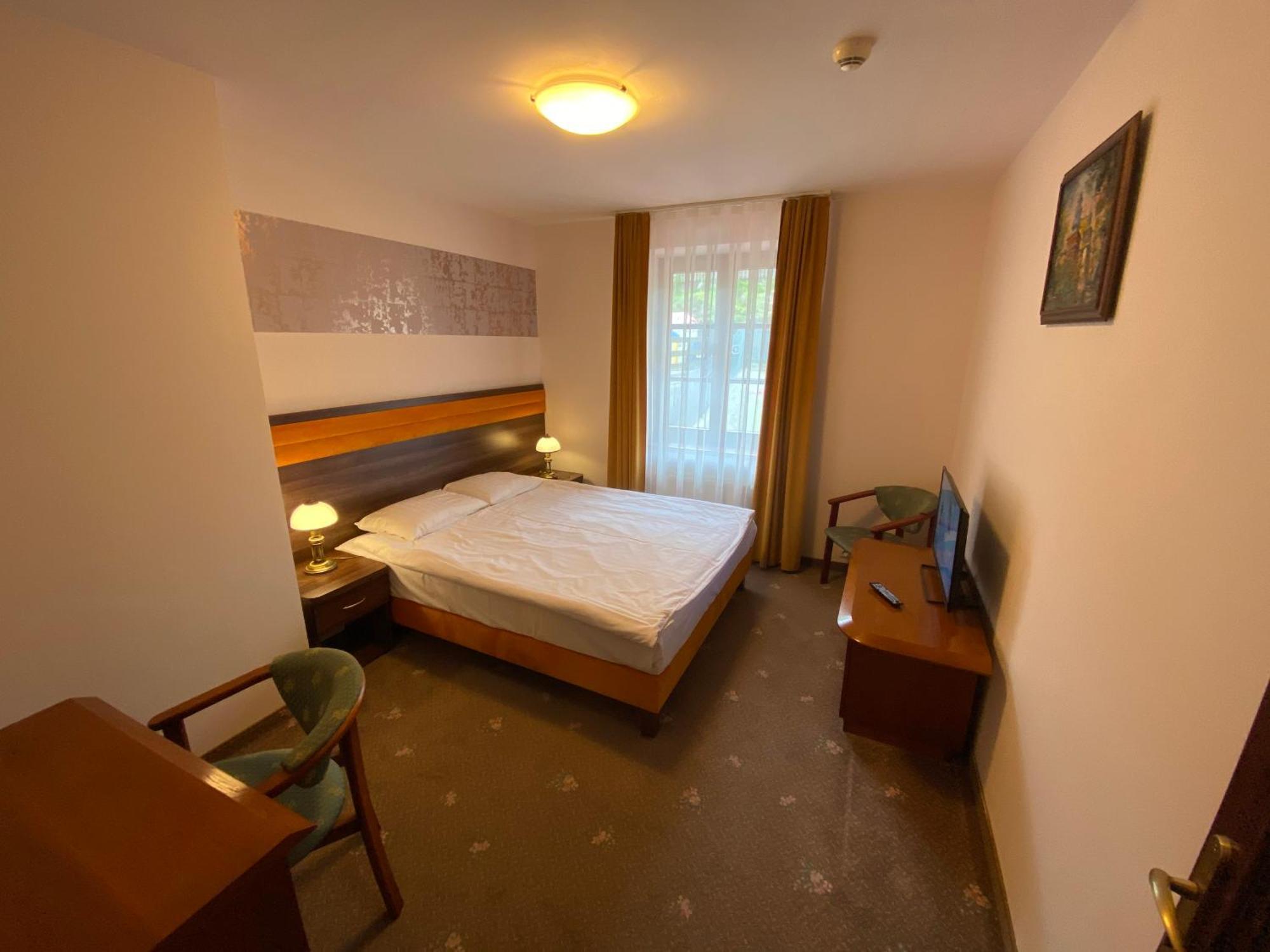 Hotel Grant Крыница-Здруй Экстерьер фото