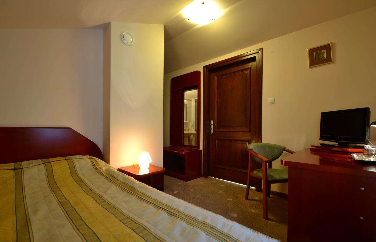 Hotel Grant Крыница-Здруй Экстерьер фото