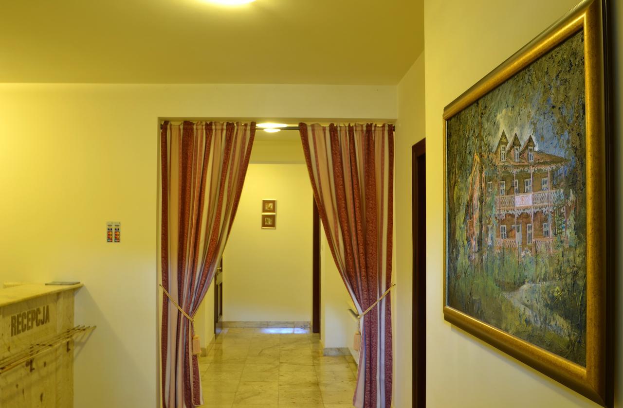 Hotel Grant Крыница-Здруй Экстерьер фото
